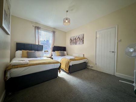 Ashton Mount, Leeds - Photo 4