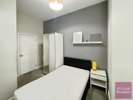 1 bedroom in a house share to rent - Photo 3