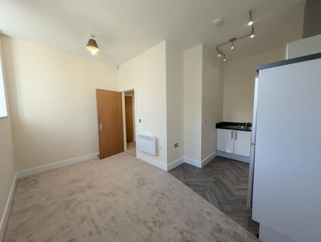 1 bedroom flat to rent - Photo 2