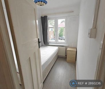 1 bedroom in a house share to rent - Photo 6