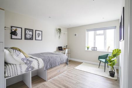 4 bedroom terraced house to rent - Photo 4