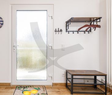 Best Single Living - Photo 5