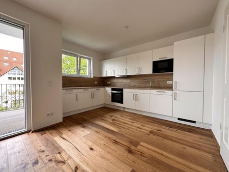 Leipzig: Wohnen am Park ** Neubau ** 5-Raum WE **großer Balkon ** Einbauküche ** Tiefgarage - Foto 2