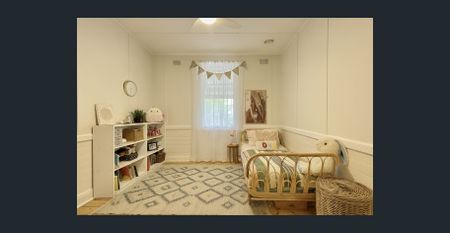 Charming Cottage in the Heart of Berry - Photo 3