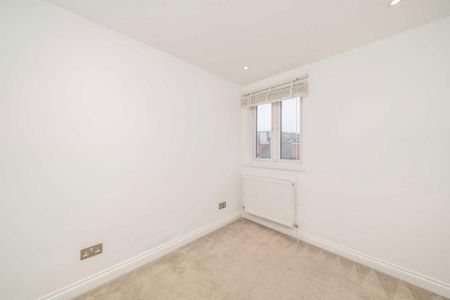 4 bedroom terraced house to rent - Photo 4