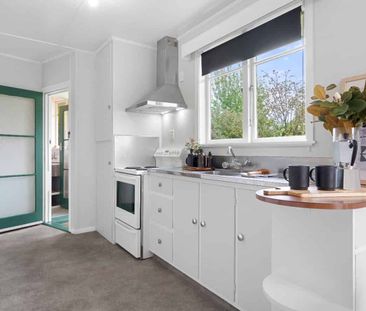 Charming 3-Bedroom Home in a Peaceful Location! - Photo 1