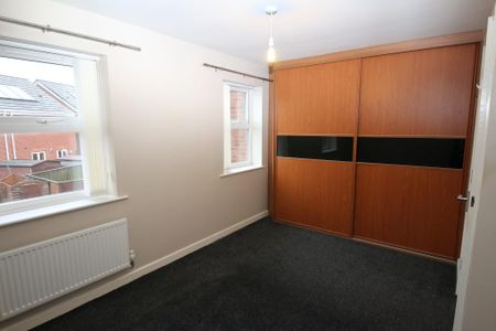 2 bedroom terraced house to rent - Photo 2