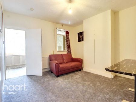 3 bedroom terraced house to rent - Photo 3