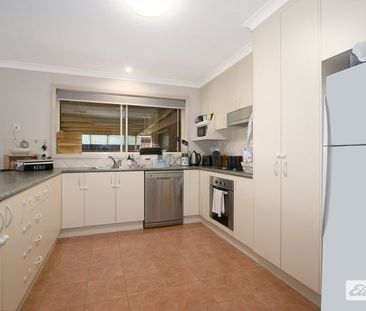 Beautiful Family Home in Sought-After Country Club Estate – Wodonga - Photo 4