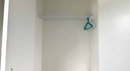 Lovely Family Home - Double Garage - Fully Fenced - Photo 3