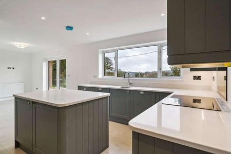 Mallards, Frieth, Henley-on-thames, Buckinghamshire, RG9 - Photo 5