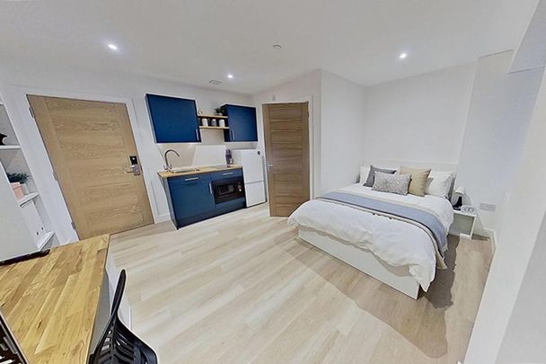 Studio to rent - Photo 1