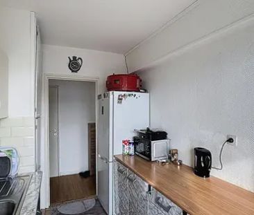 appartement met twee slaapkamers en terras - Photo 2