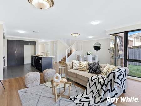 NORTH FACING OVERSIZED Five Bedroom Residence Directly Across Tallawong Metro Station + IN THE PONDS HIGH SCHOOL & RIVERBANK PUBLIC SCHOOL CATCHMENT! - Photo 4