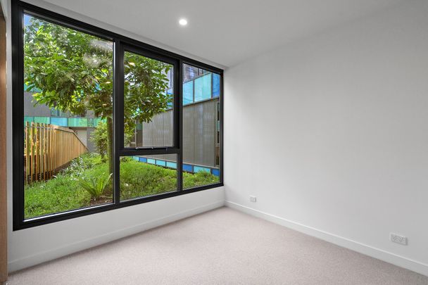 Luxurious 2 bedroom plus study apartment - Photo 1