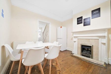 1 bedroom semi-detached house to rent - Photo 3