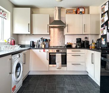 3 bedroom detached house to rent - Photo 6