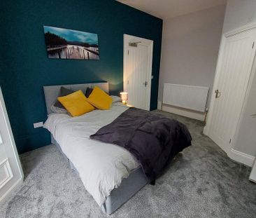 4 bedroom terraced house to rent - Photo 4