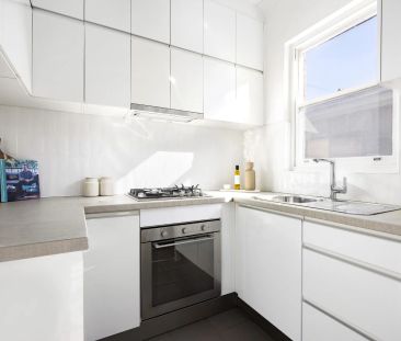 Boutique Charm in a Prized Lifestyle Hub - Photo 2