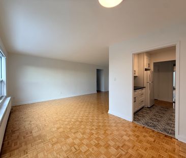 For Lease - 28 Upper Canada Drive Unit# 405, Toronto, Ontario - Photo 3