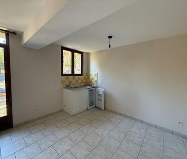 Location Maison 2 pièces 26m² MORTAIN BOCAGE 50140 - Photo 1