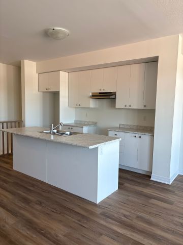 For Lease - 55 Gunnel Road, Welland, Ontario - Photo 5