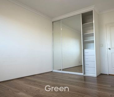 Spacious Apartment with Modern Interiors and Excellent Convenience ... - Photo 4