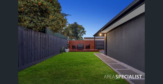 ✨ 3-Bedroom Home in the Heart of Hampton Park! - Photo 1