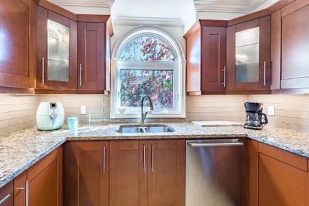 For Lease - 5571 Spangler Drive, Mississauga, Ontario - Photo 5