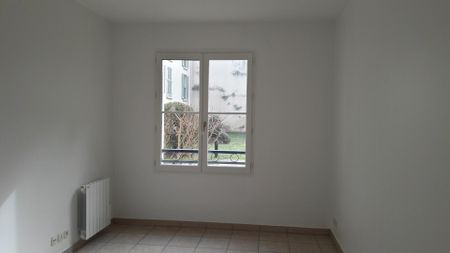 location Appartement F1 DE 23.4m² À VERSAILLES - Photo 4