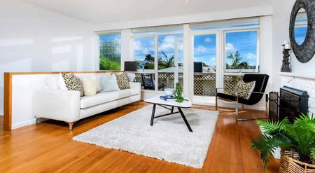 Perfect home located in the sought-after Double Westlake Zone! - Photo 3