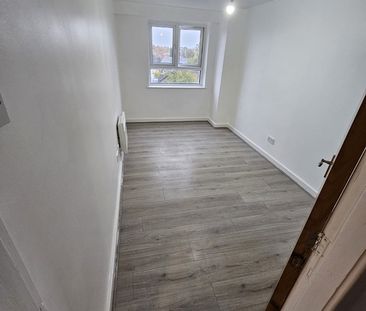 2 Bed Flat, City View, M7 - Photo 2