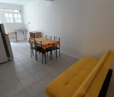 Location appartement 1 pièce, 27.70m², Fort-de-France - Photo 1