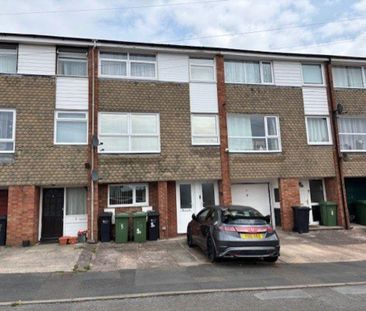 3 bedroom maisonette to rent - Photo 1