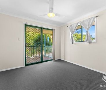 SERENITY & RELAXING 3 BEDROOM TOWNHOUSE IN THE HEART OF EIGHT MILE PLAINS - Photo 1