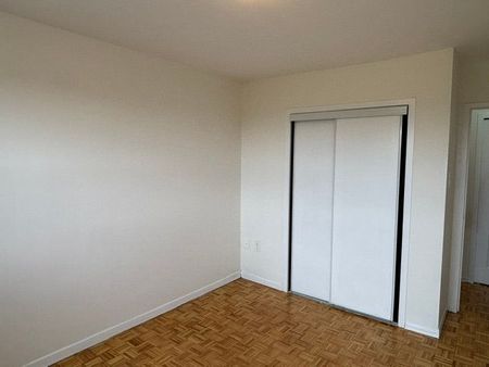 For Lease - 515 North Service Road Unit# 2-504, Mississauga, Ontario - Photo 3