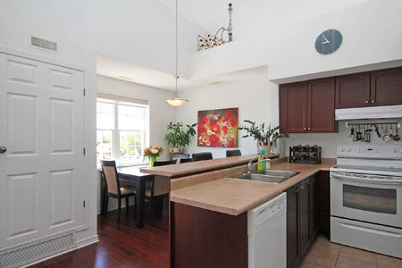 130 Rochester Street - 3 - Photo 4