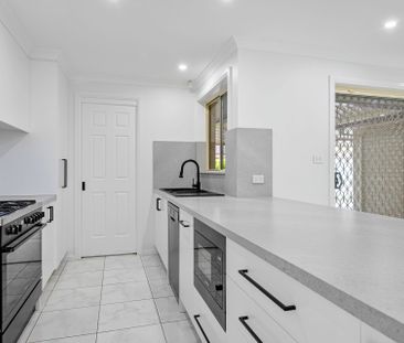 72 Greenway Drive, West Hoxton - Photo 6