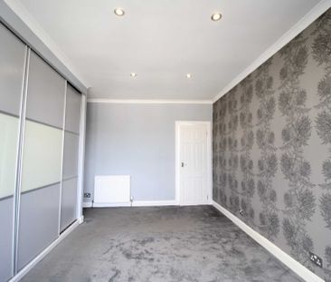 Price £950 pcm - Available Now - Unfurnished - Photo 2