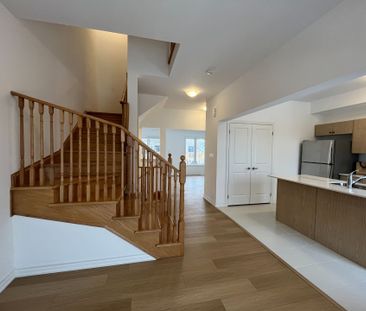 For Lease - 63 Harvest Crescent, Barrie, Ontario - Photo 3