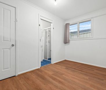 Spacious 3-Bedroom Home with Granny Flat and Pool - Photo 1