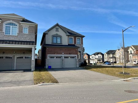 Detached Home For Lease | E8120212 - Photo 5