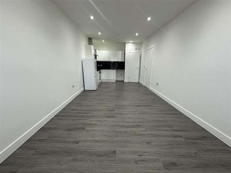 Shirley Road, Southampton, SO15 - Photo 2