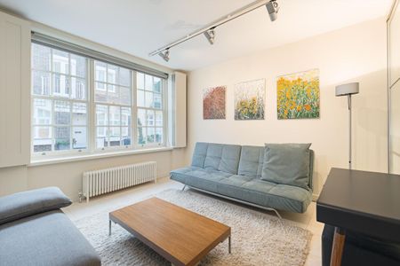 A beautifully arranged four bedroom mews house to rent in Knightsbridge, SW1X. - Photo 5
