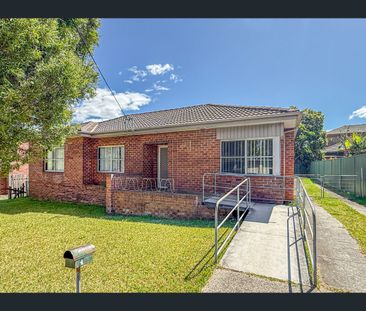 6 Montgomery Avenue, Warrawong, NSW 2502 - Photo 4