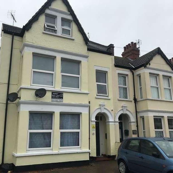 Ellis Road, Clacton, CO15 - Photo 2