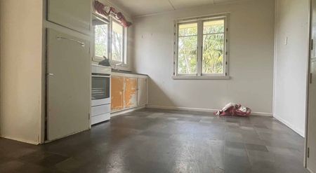 Awesome Value Three Bedrooms Plus Garage - Photo 2