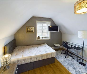 1 bedroom in a house share to rent - Photo 3