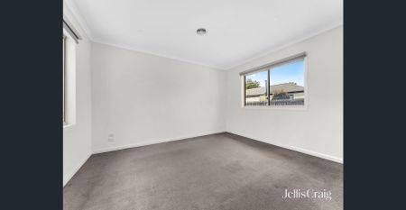 Spacious 2-Bedroom Unit with High Ceilings and Fresh Interiors - Photo 3