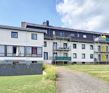 Helle 2 Zimmer Wohnung (Hochpaterre) zur Miete mit Balkon in ruhiger Wohngegend! - Photo 4
